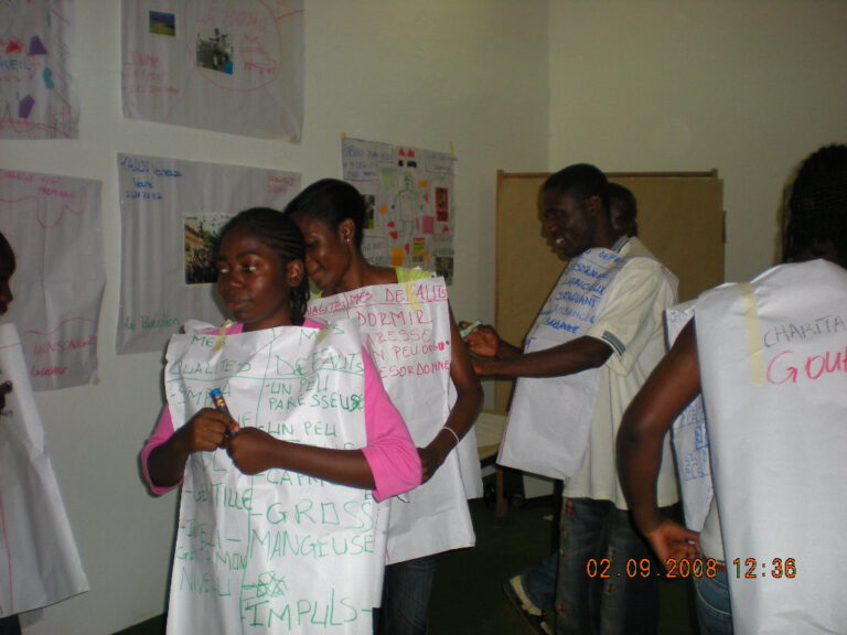 Photo INSER Action Sociale : Ateliers créatifs